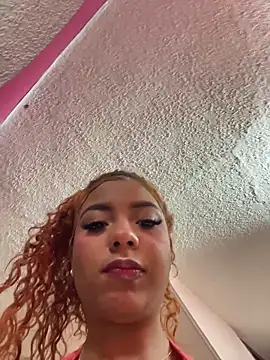ThePrettyTiana's Live XXX Chat