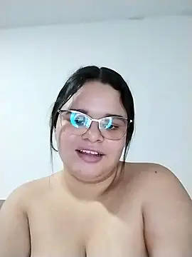 SamanthaStonee Adlı Modelin Canlı XXX Sohbeti