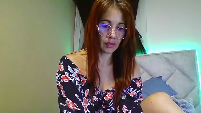 camila_star10's Live XXX Chat