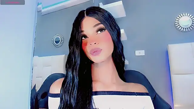 Kornylovee Adlı Modelin Web Kamerası Şovu