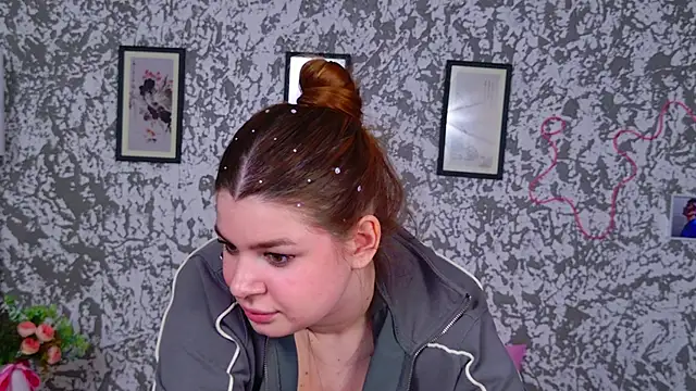 moneyforPeaches' Live XXX Chat