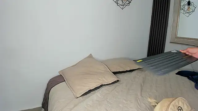 kristyl_paez Adlı Modelin Canlı XXX Sohbeti