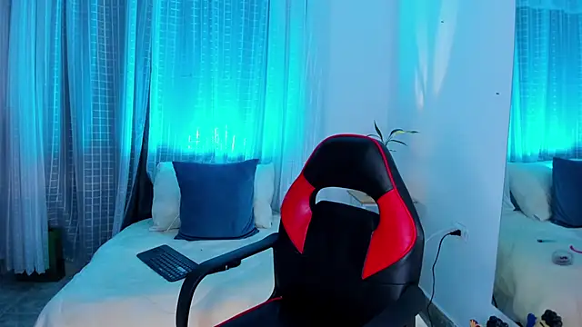 Chat +18 de Zury_Ramirez ao vivo