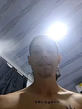 Pokazy przed kamerką – Lucckk777