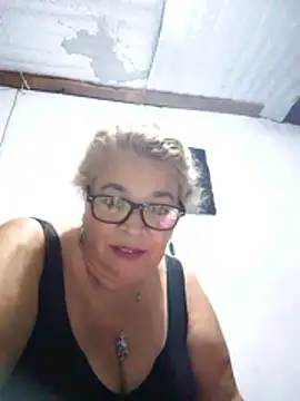 momismilf544: απευθείας συνομιλία ΧΧΧ