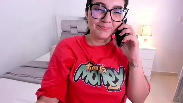 دردشة Camilaa_bueno الجنسية المباشرة