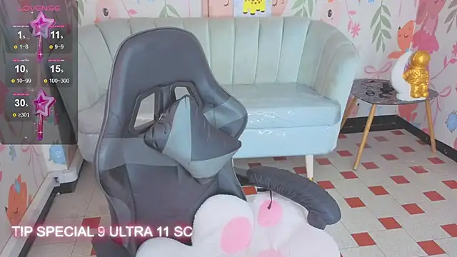 Paris09_v_'s Live XXX Chat