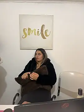 دردشة Antonella_Julieta الجنسية المباشرة