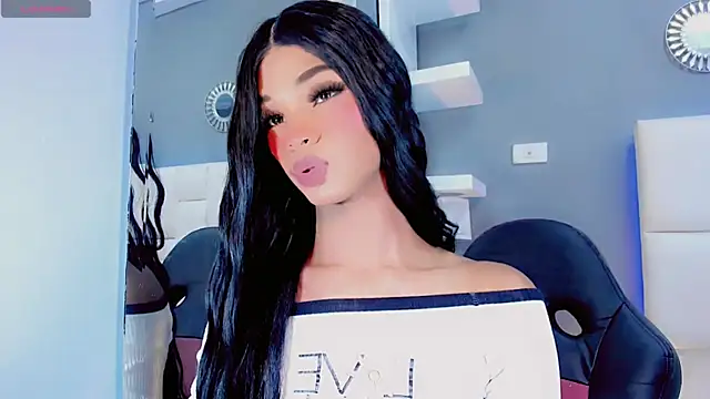 Kornylovee: απευθείας συνομιλία ΧΧΧ