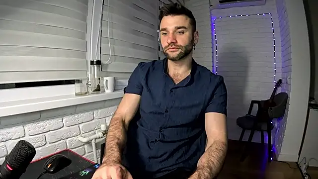 Pertunjukan Kamera Web DaddySlava