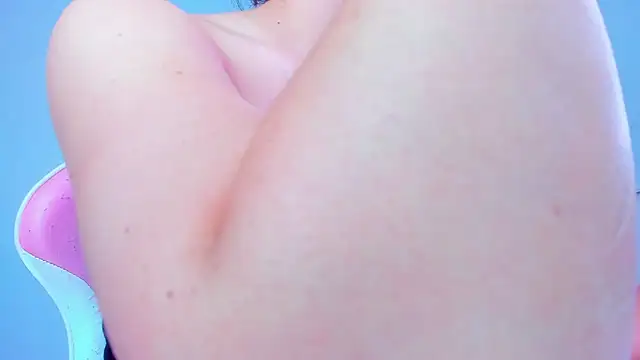 Ariana_f Chat XXX in diretta