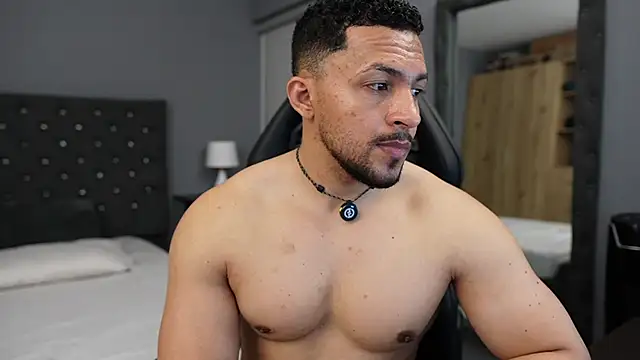 LoganMartinX webkamerás műsora