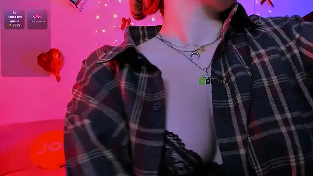 Chat +18 de luna_berryy ao vivo