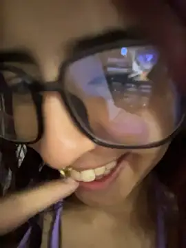 Pertunjukan Kamera Web Mirandaa_Rogers