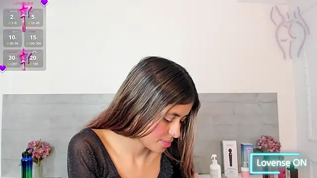 sunnyWhitee's Live XXX Chat