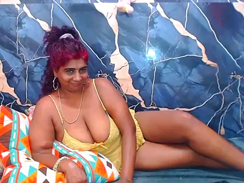 Онлайн чат XXX indianerotica69