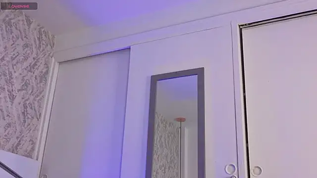 دردشة Sasha_Wolff الجنسية المباشرة