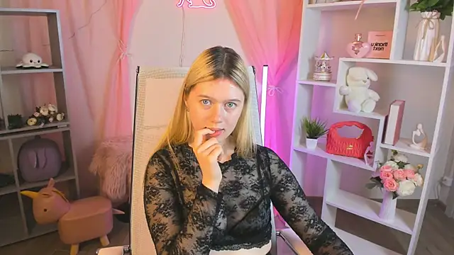 دردشة CelestineMauriac الجنسية المباشرة