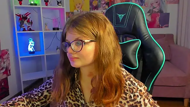 ChloeHalses' Live XXX Chat