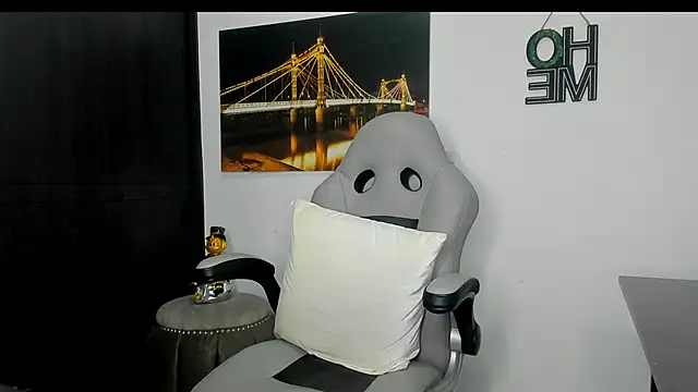 MEGAAN_HILTONN's Webcam Show