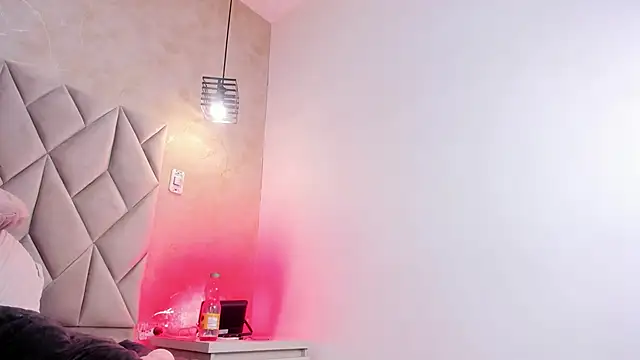 دردشة Cinthia_Cortes الجنسية المباشرة