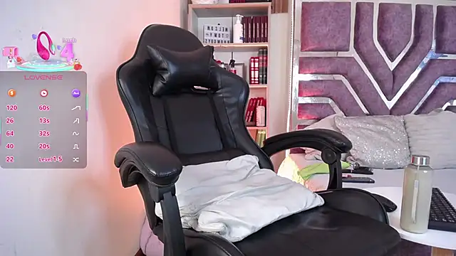 Pokazy przed kamerką – Eva__Walker