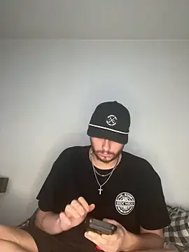 Pokazy przed kamerką – tallhungcloudzz