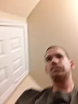 Rain13_Lil-if56: διαδικτυακό σόου στην κάμερα