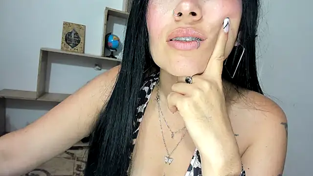 Tania_mature 即時 XXX 聊天