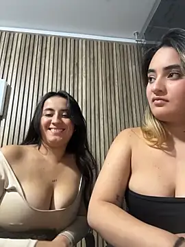 Antonella_Julieta webcam show