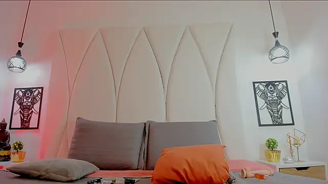 Mia_Reyesjs: онлайн-секс-чат