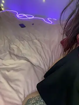 แชท XXX สดของ Mizztikaa