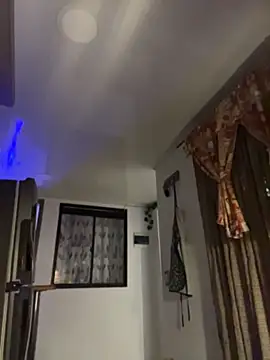 FreszX élő XXX-chatje