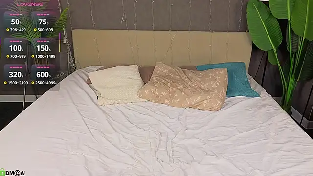 Chat +18 de Mollly_Rouge ao vivo