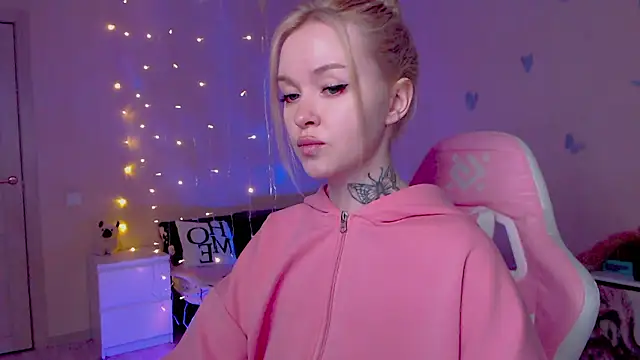 Chat +18 de Naughty_Mable ao vivo