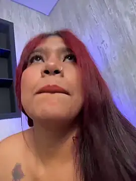 Chat +18 de Cherry_Charlottee ao vivo