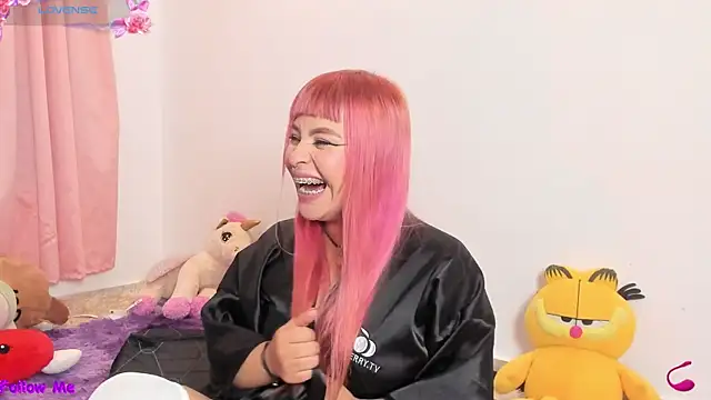 Chatroom XXX en direct de SophieRossi