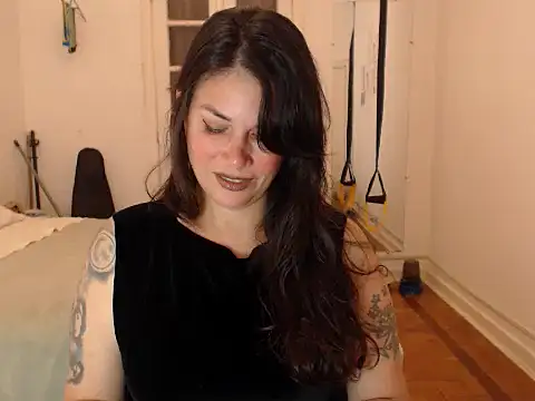 Polyglot_Goddess: απευθείας συνομιλία ΧΧΧ