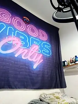 Mikaaa97's Live XXX Chat