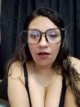 Chatroom XXX en direct de SKARLET_KOVA