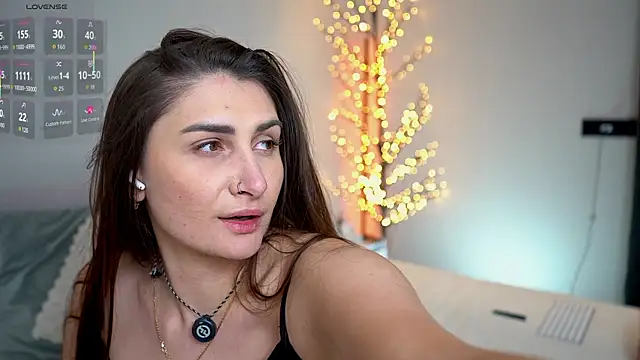 Chat +18 de DeILia_Persis ao vivo