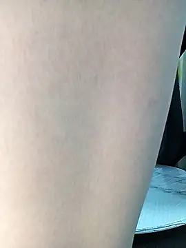 Ariana-Vy 即時 XXX 聊天