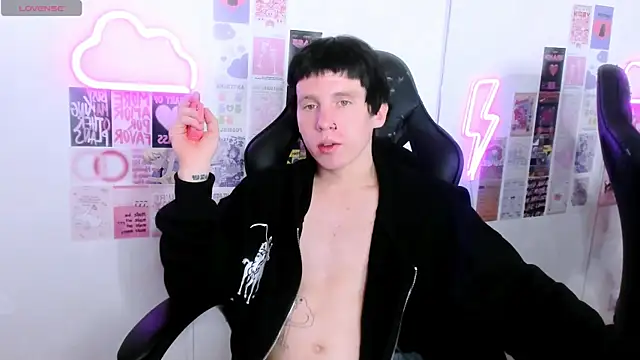 Show modela CutieKai_ na web-kameri