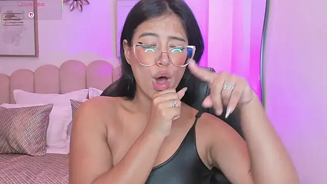 Czat XXX na żywo – raven_stonee