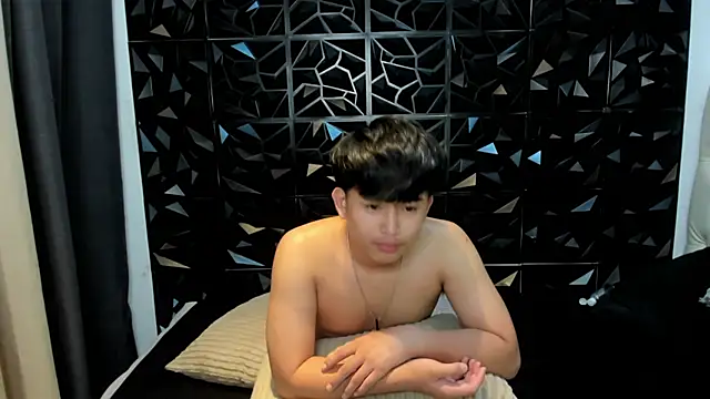 xlovercutietwink ওয়েবক্যাম শো