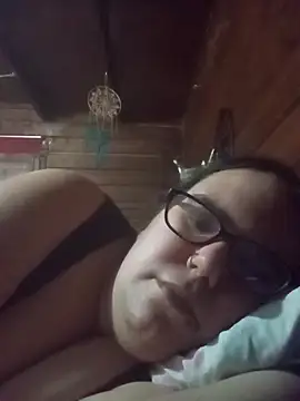 Gatitabuena90 élő XXX-chatje