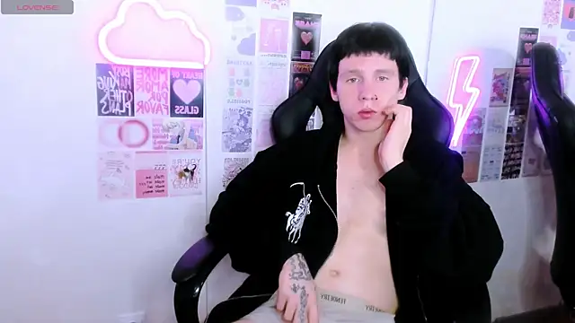 CutieKai_ Show Webcam