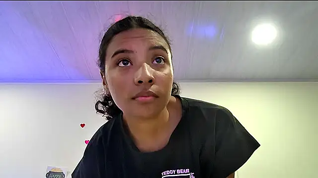 Chat XXX en directo de Ellie_Cute7