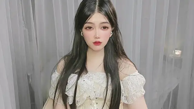 babycute_66 élő XXX-chatje