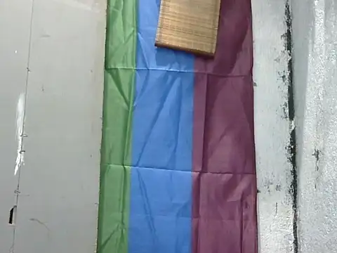 juicycum069 Adlı Modelin Canlı XXX Sohbeti